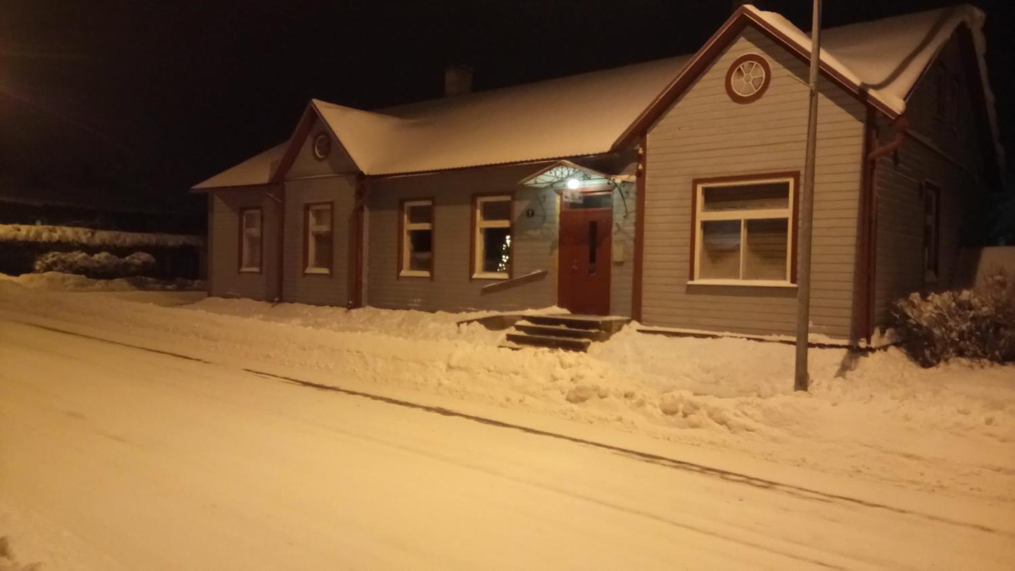 Vana Postimaja Accommodation Suure-Jaani Exteriör bild