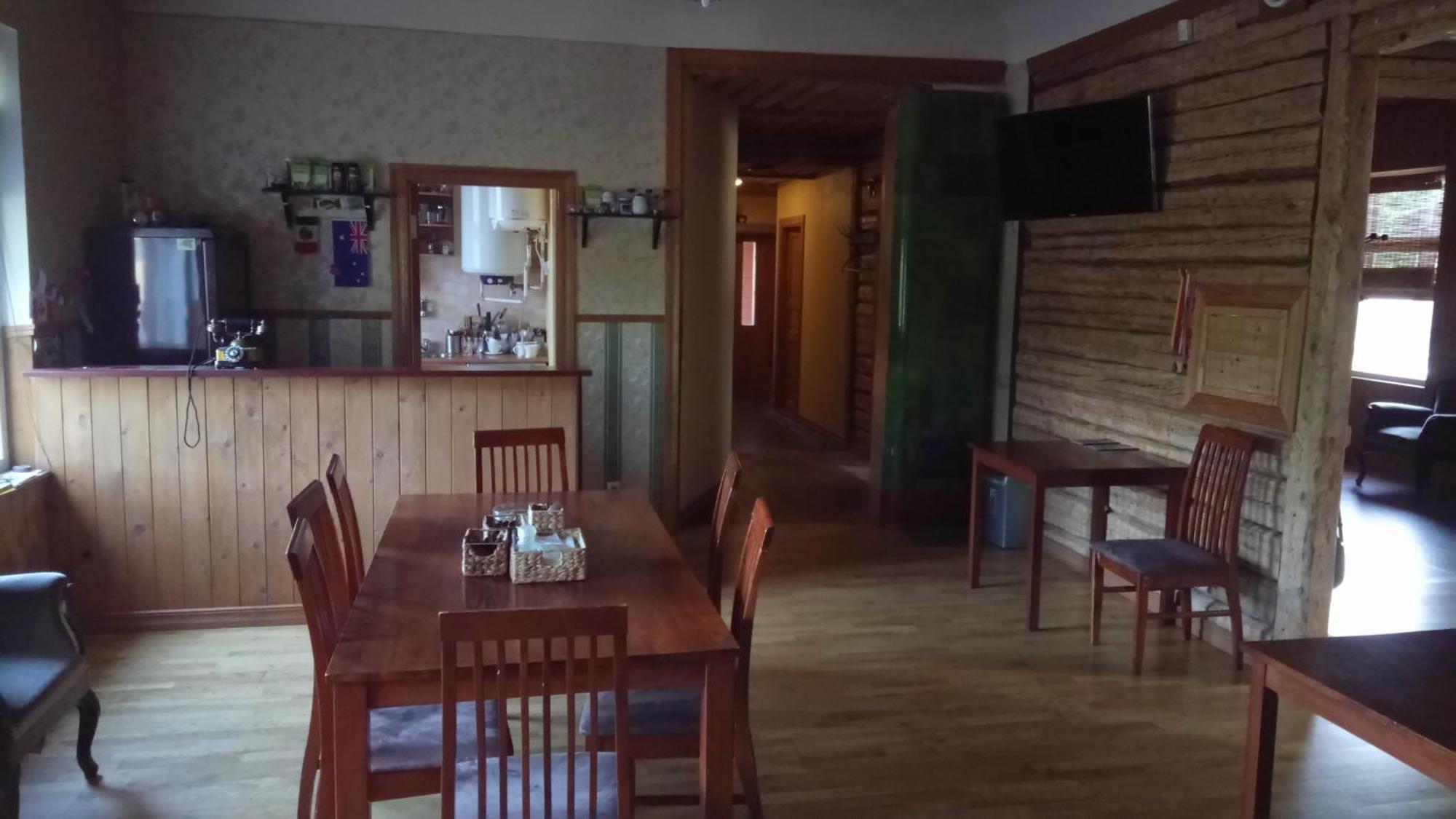 Vana Postimaja Accommodation Suure-Jaani Exteriör bild